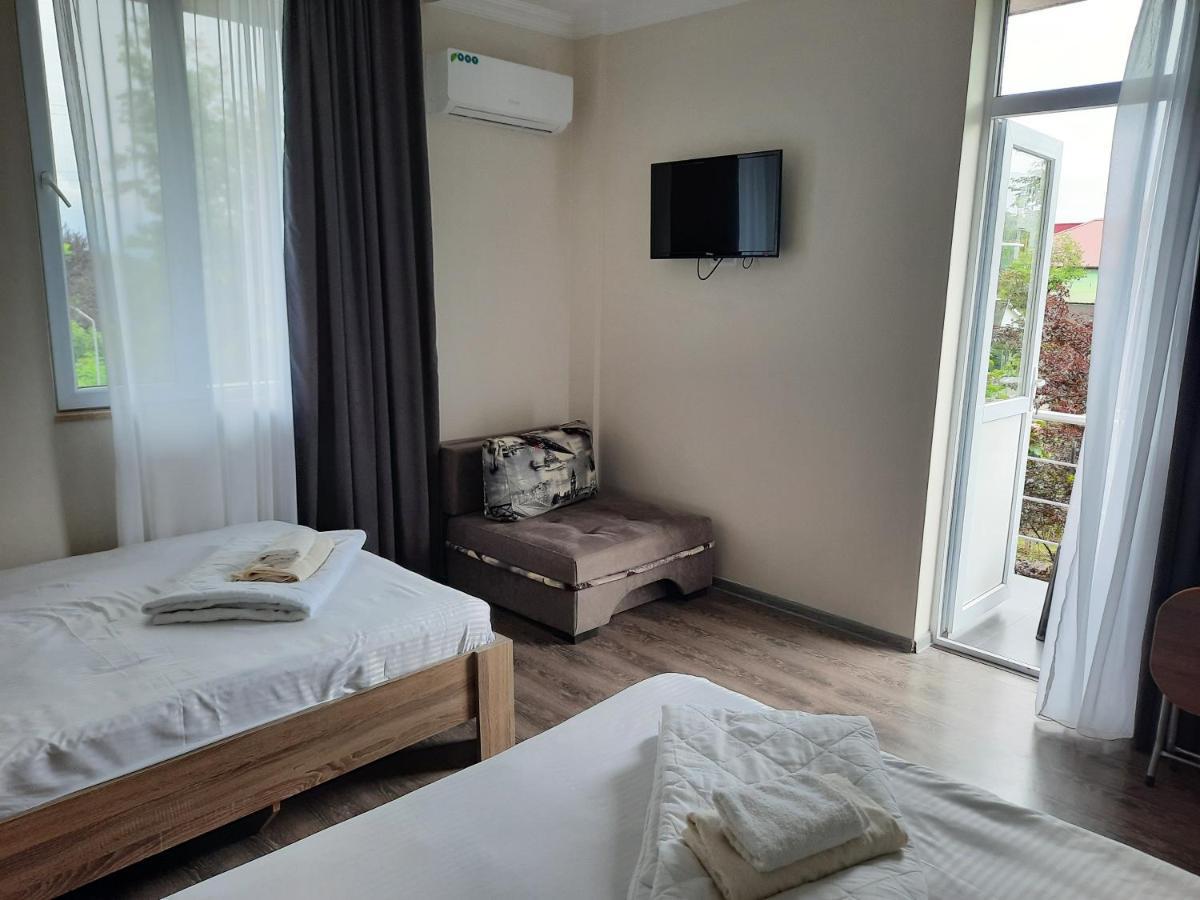 Nica Hotel Kobuleti ภายนอก รูปภาพ