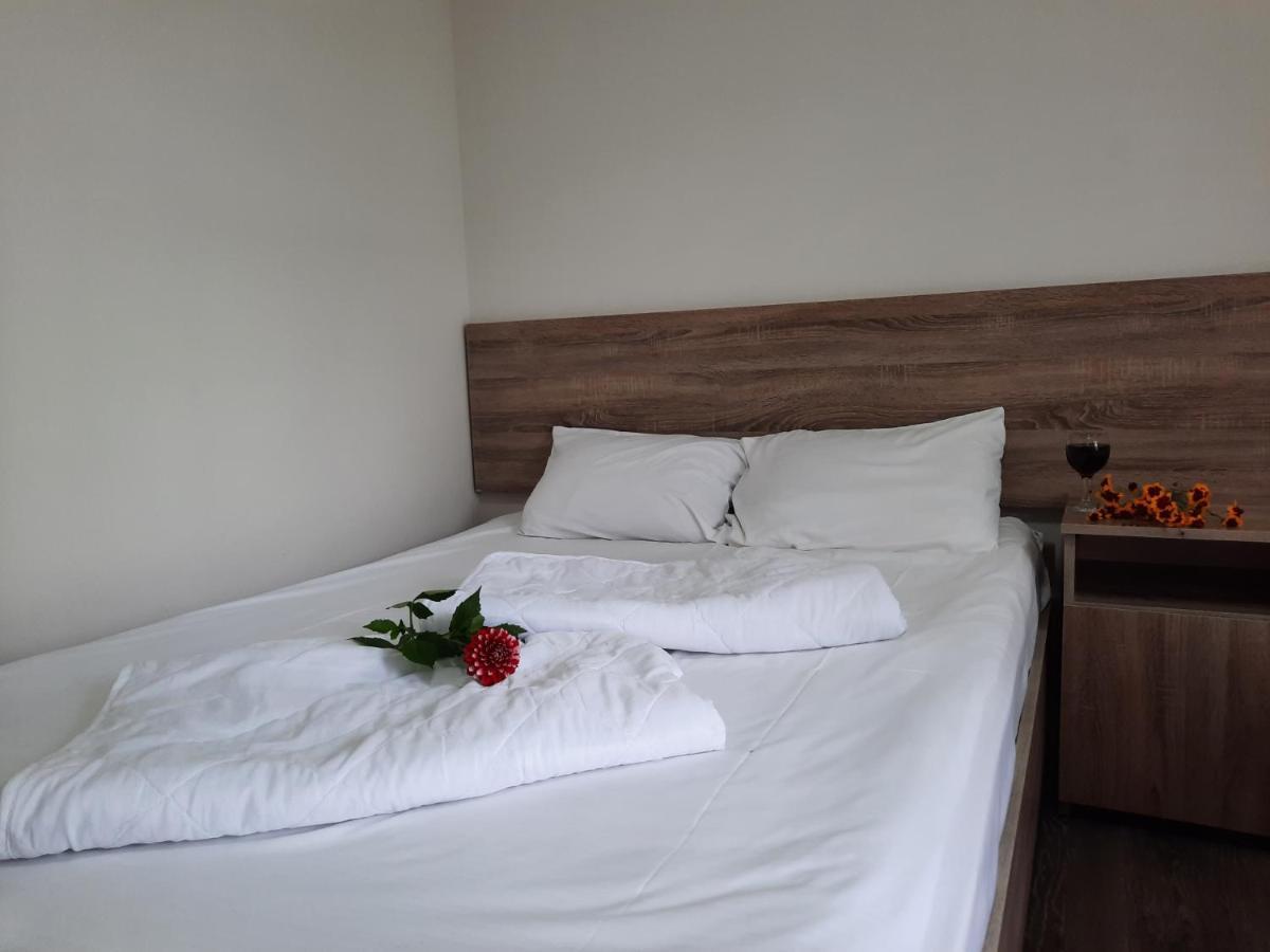 Nica Hotel Kobuleti ภายนอก รูปภาพ